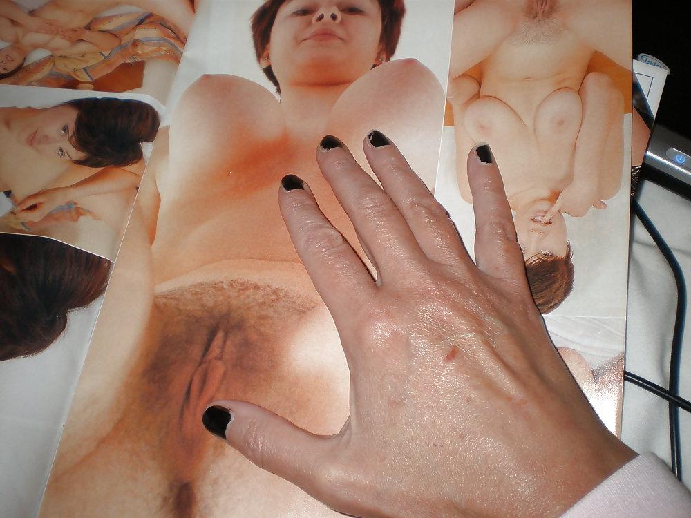 13P Lookin at pussy pics i'd luv to lick 