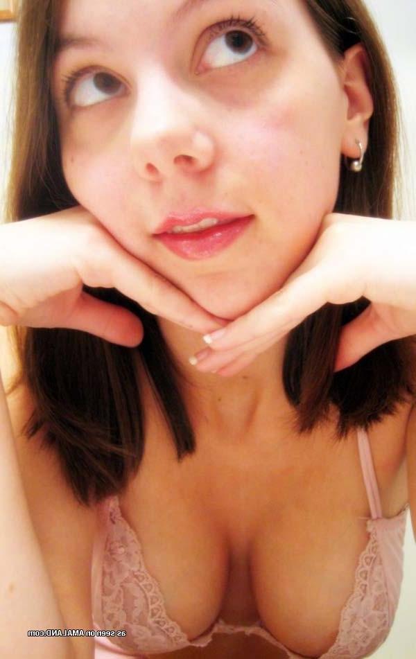 15P Real busty amateur girlfriend showing off