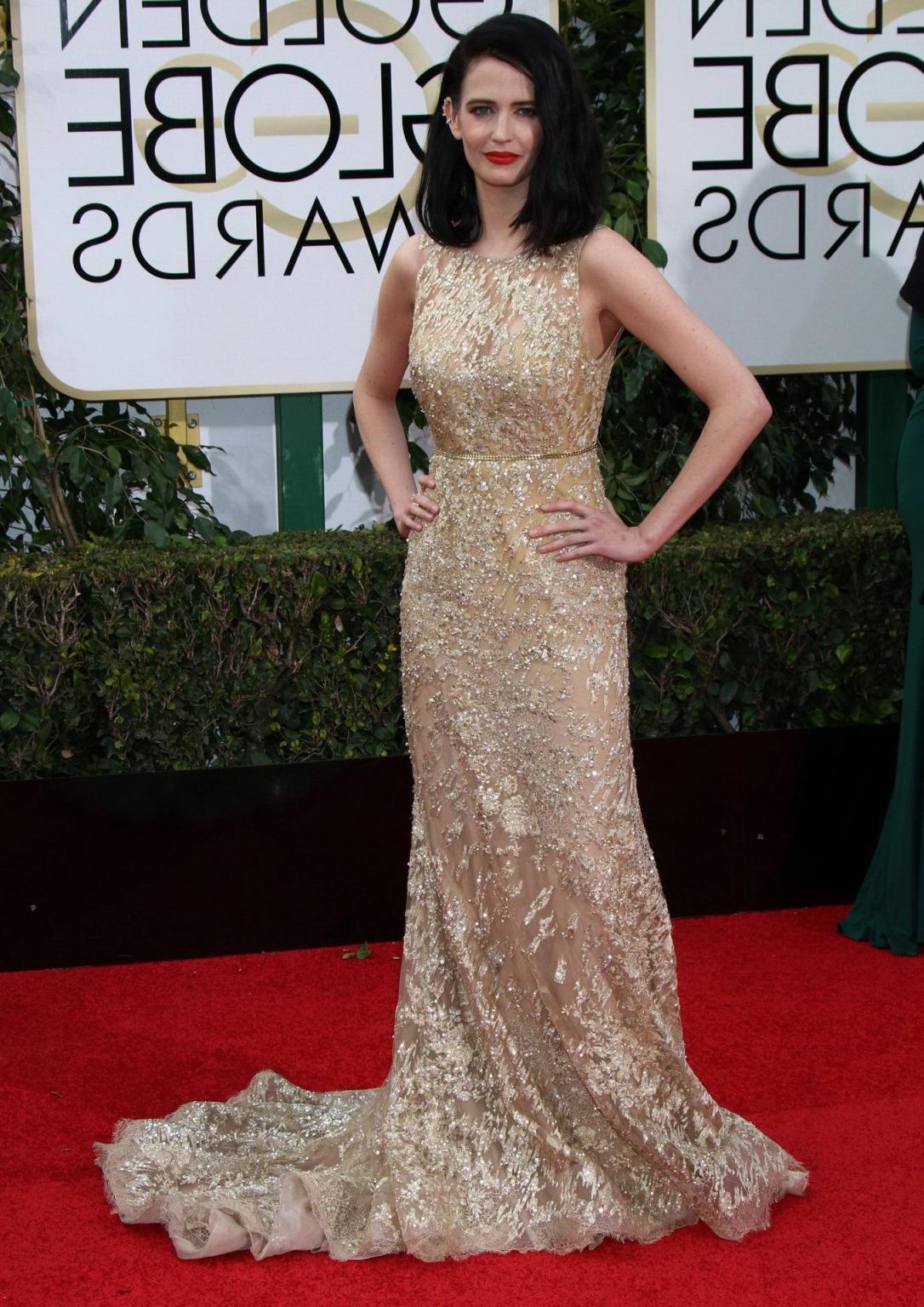 16P Eva Green see through to nipples and boobs