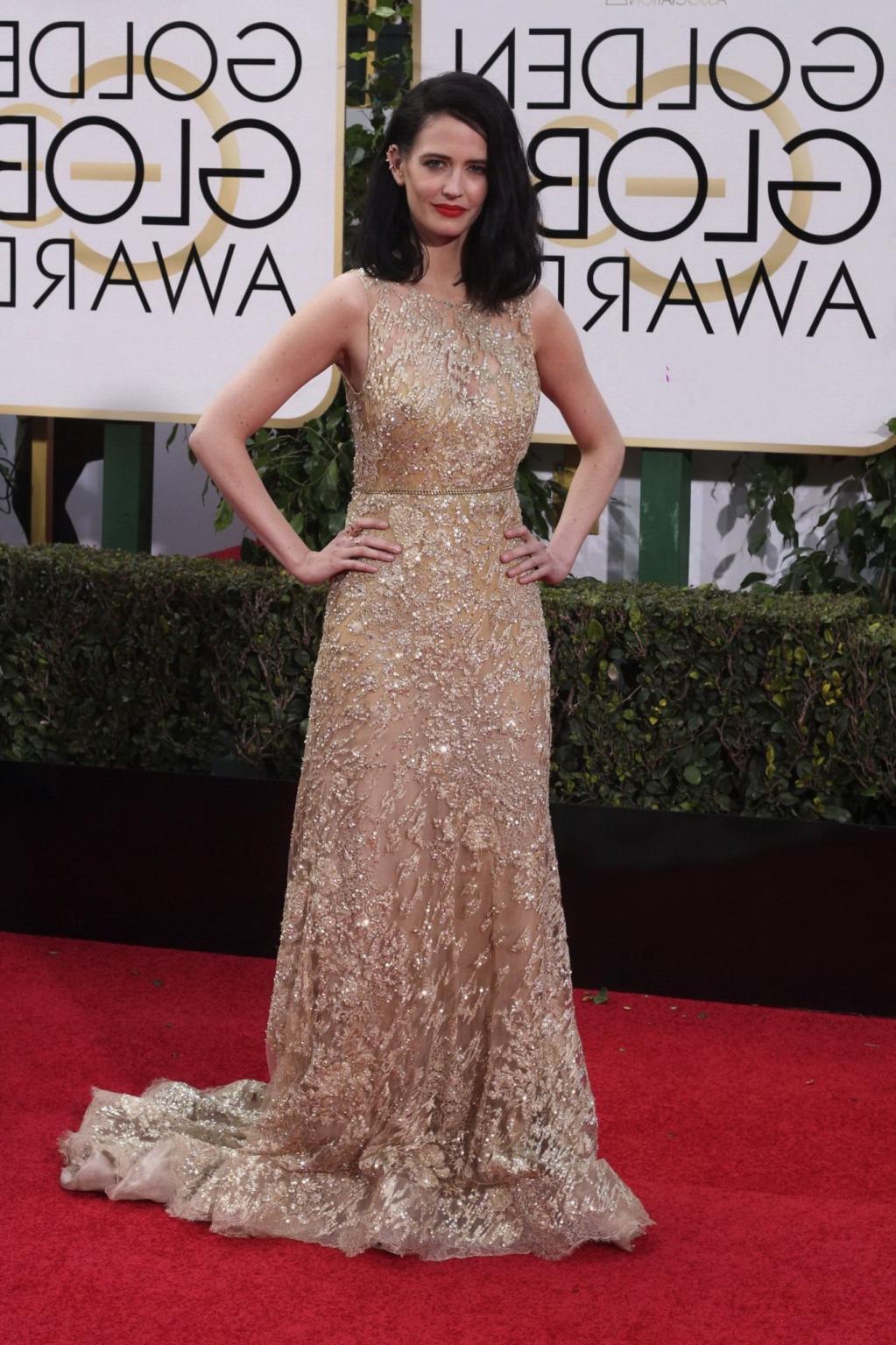 16P Eva Green see through to nipples and boobs