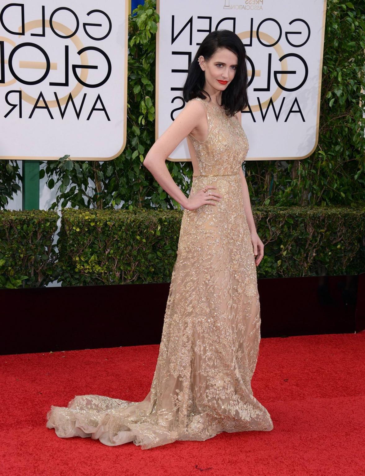 16P Eva Green see through to nipples and boobs