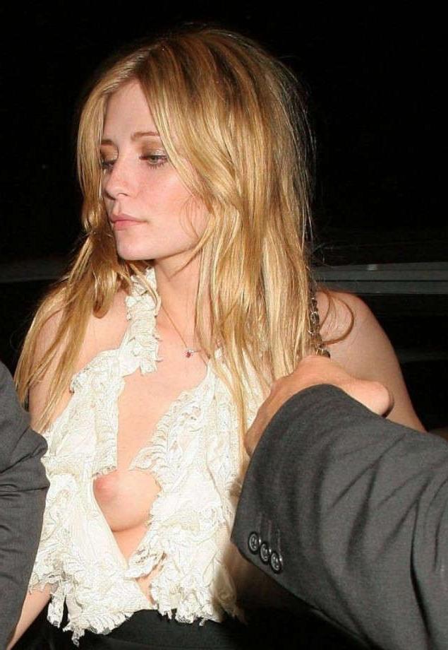 15P Oops celeb pics
