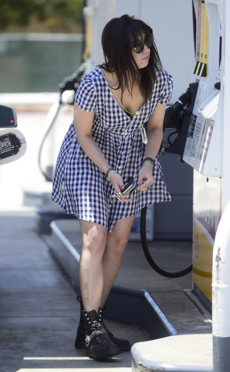16P Daisy Lowe downblouse and upskirt flashing boobs and panties