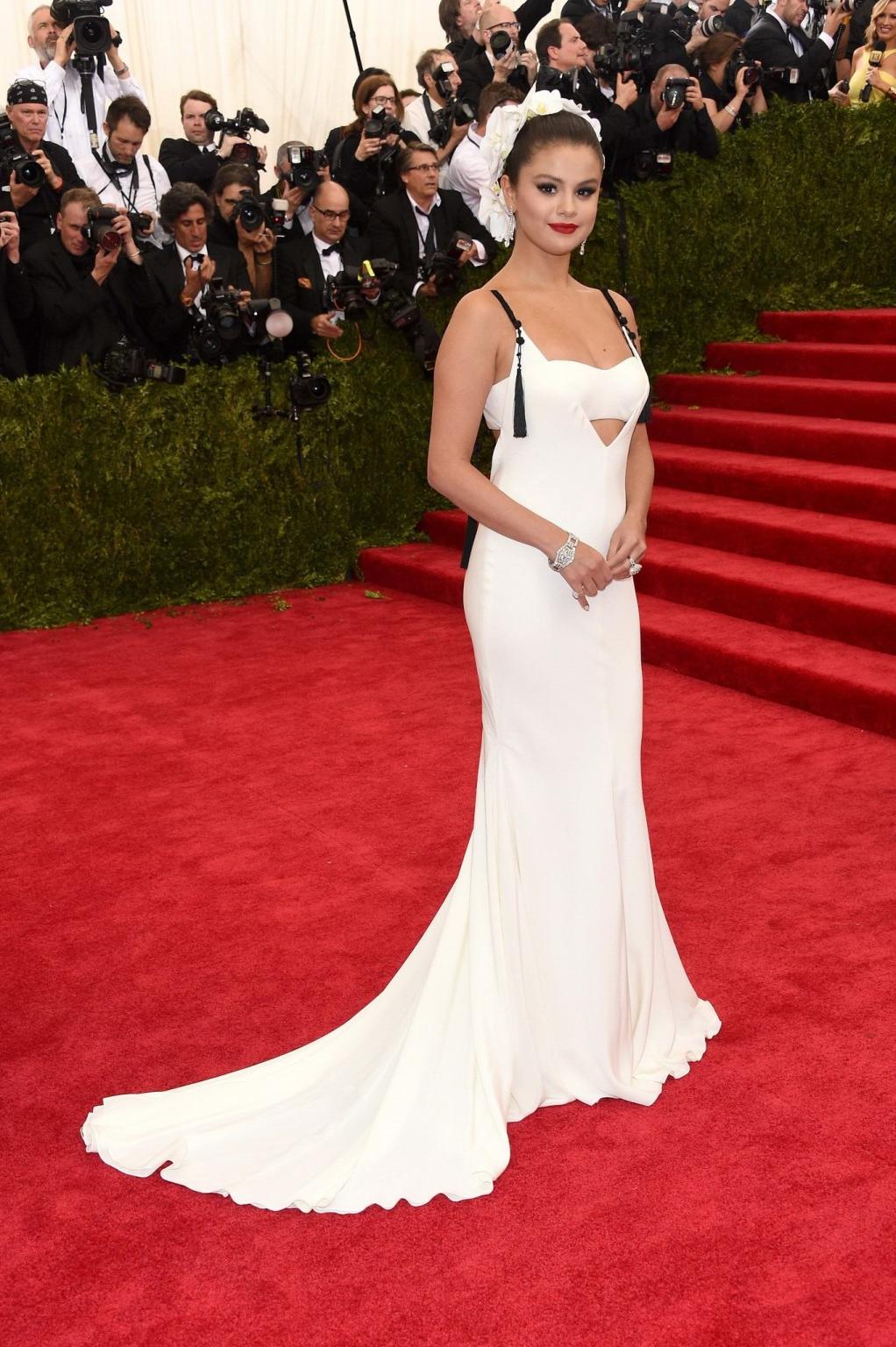 16P Selena Gomez busty and booty in a low cut white backless dress at China Through 