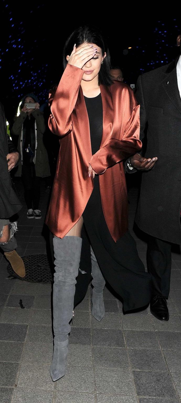 16P Kylie Jenner panty peek and see through to bra out in London