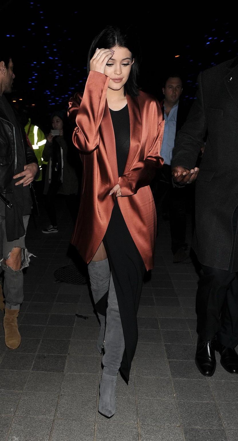 16P Kylie Jenner panty peek and see through to bra out in London