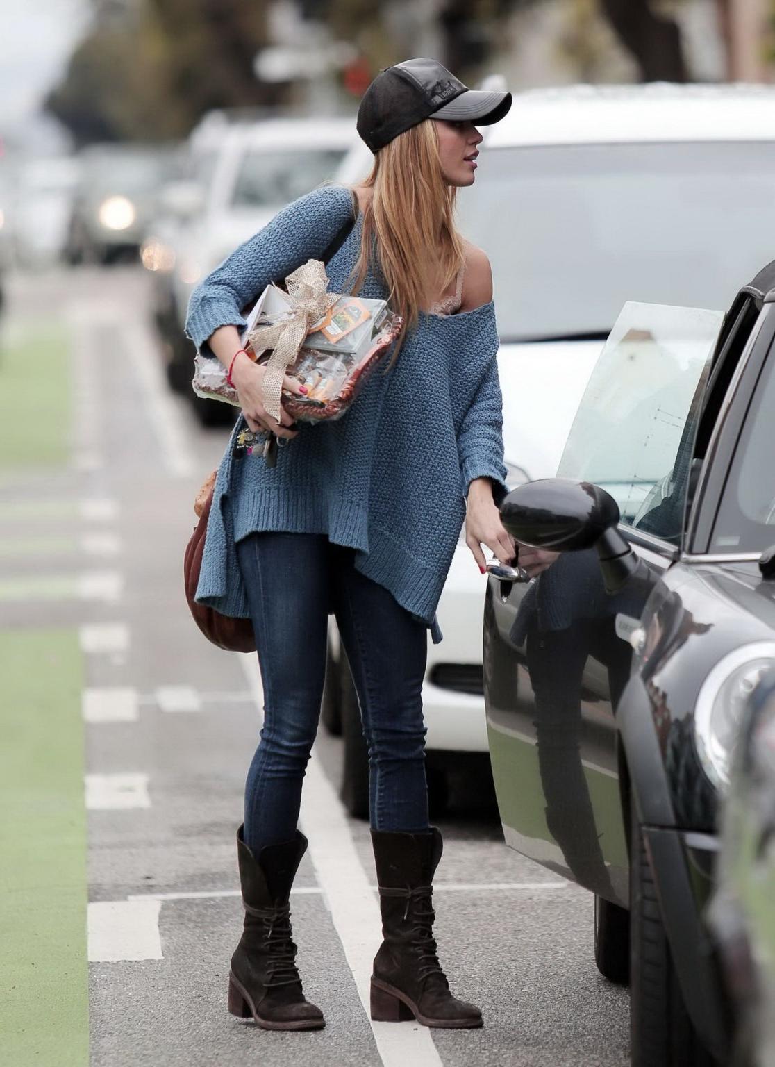 16P AnnaLynne McCord bra peek downblouse while out in Los Angeles