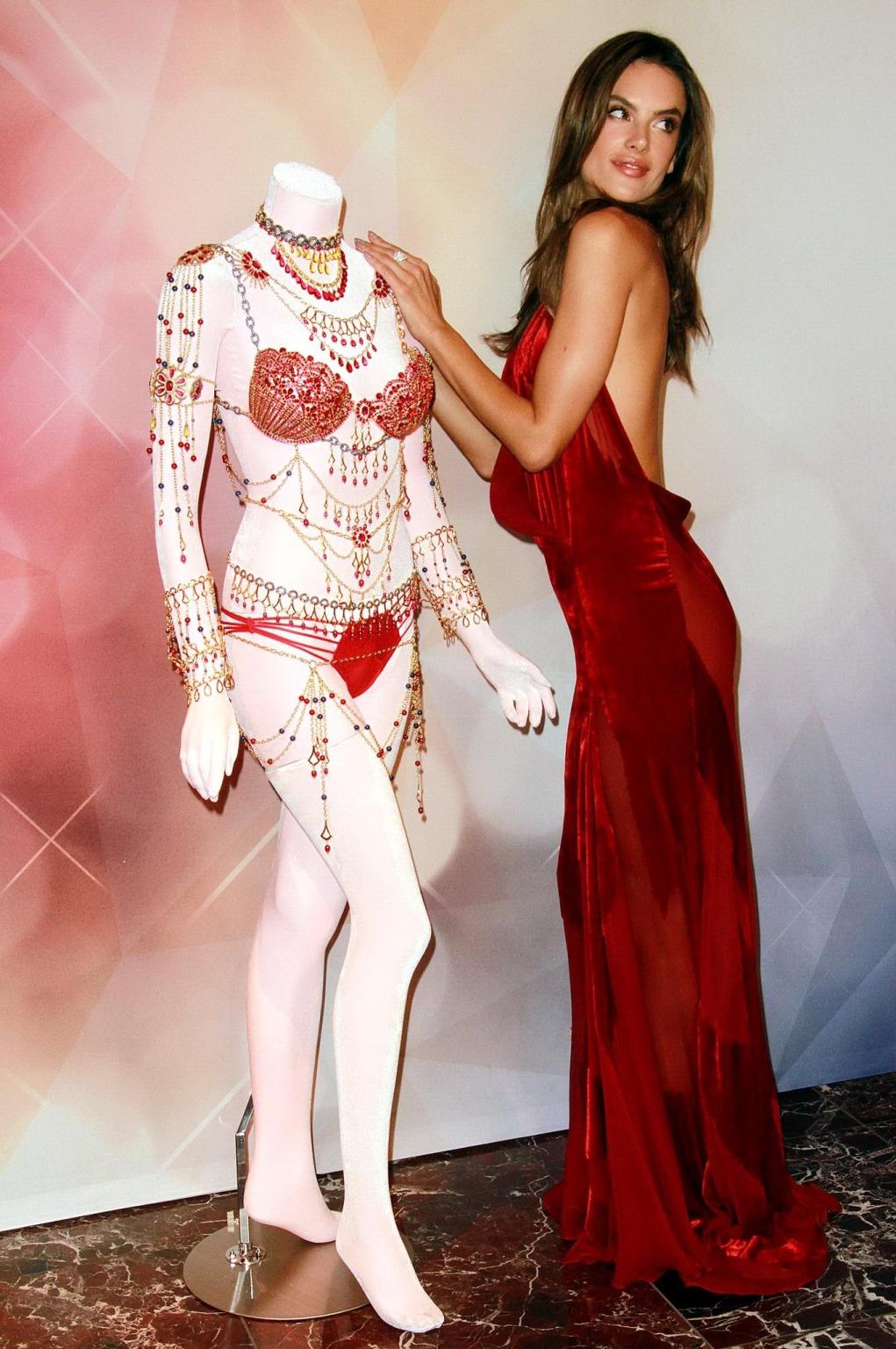 16P Alessandra Ambrosio braless and pantyless wearing a side see through red dress a