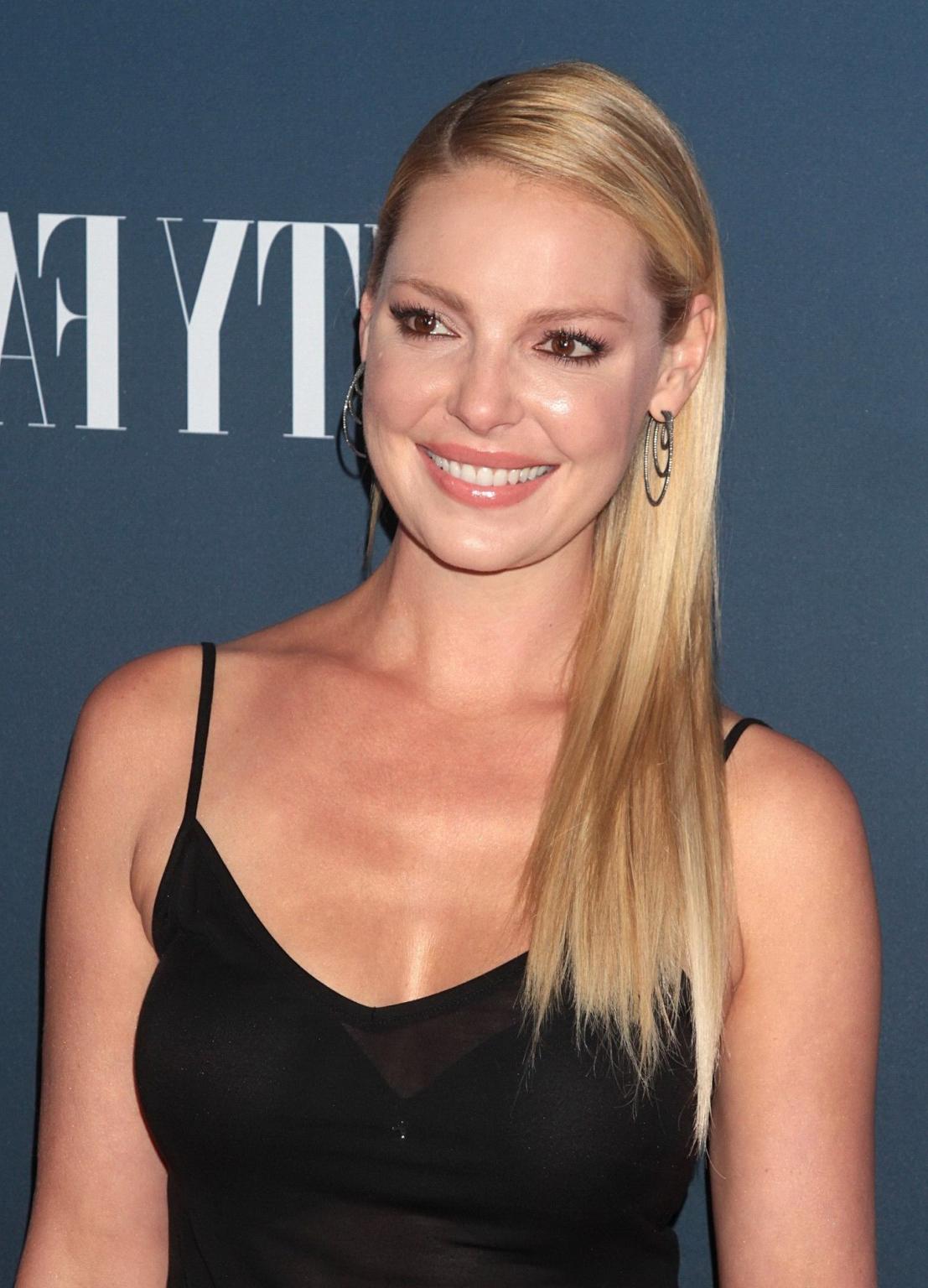16P Katherine Heigl see through to bra at NBC Universal Vanity Fair Party in LA
