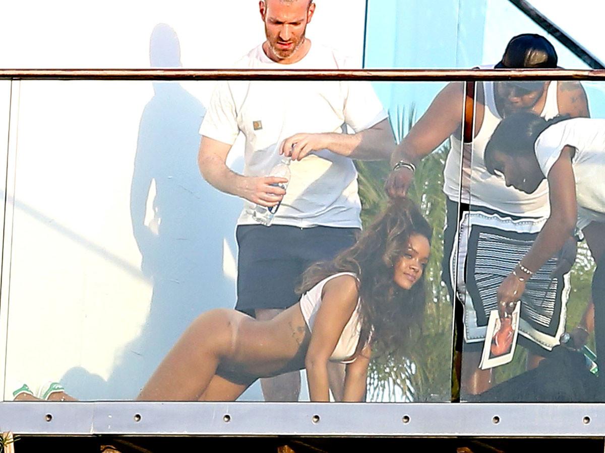 15P Rihanna  see her tits through and posing without panties