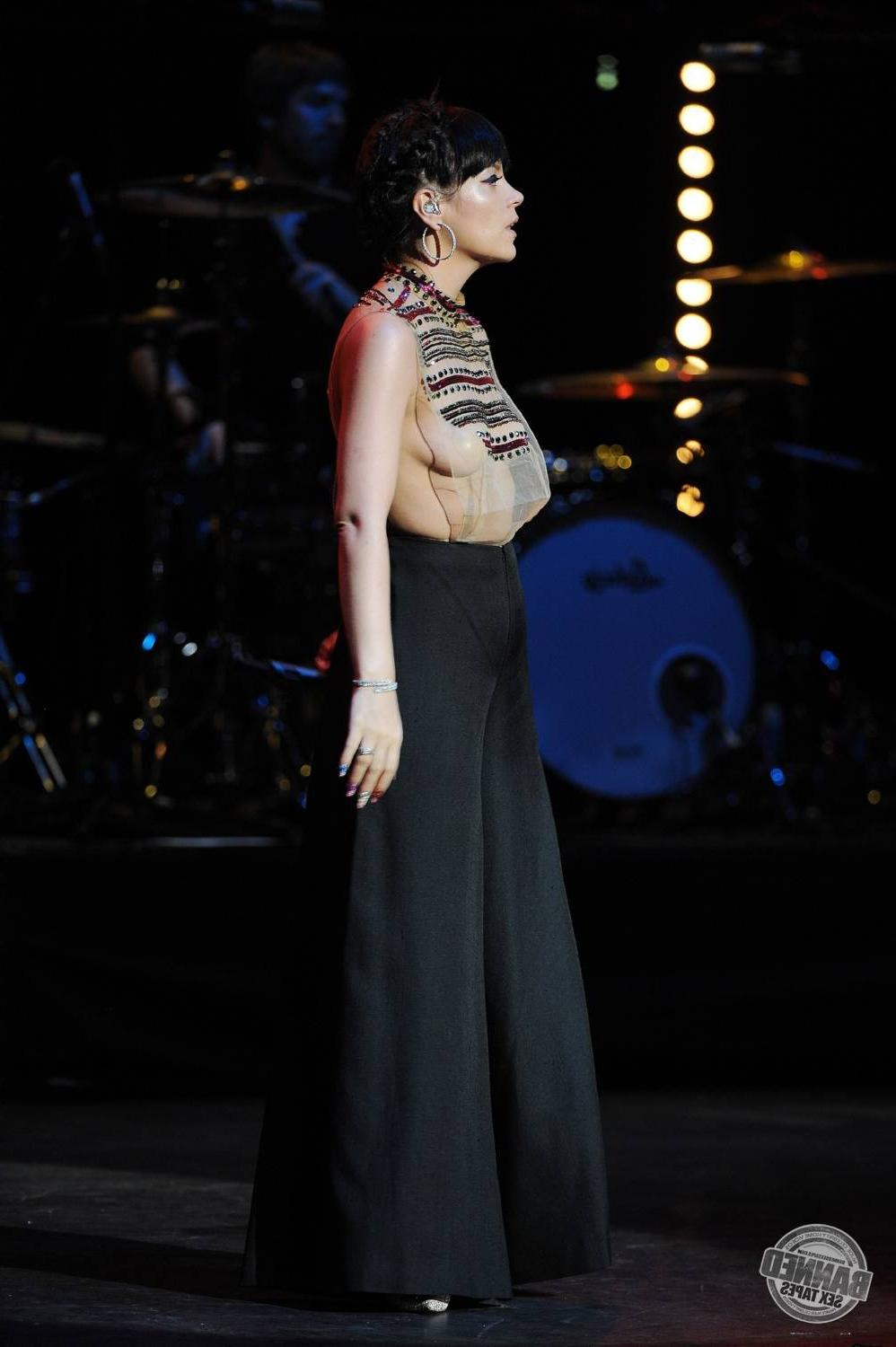 16P Lily Allen  see her nude tits through transparent top during concert