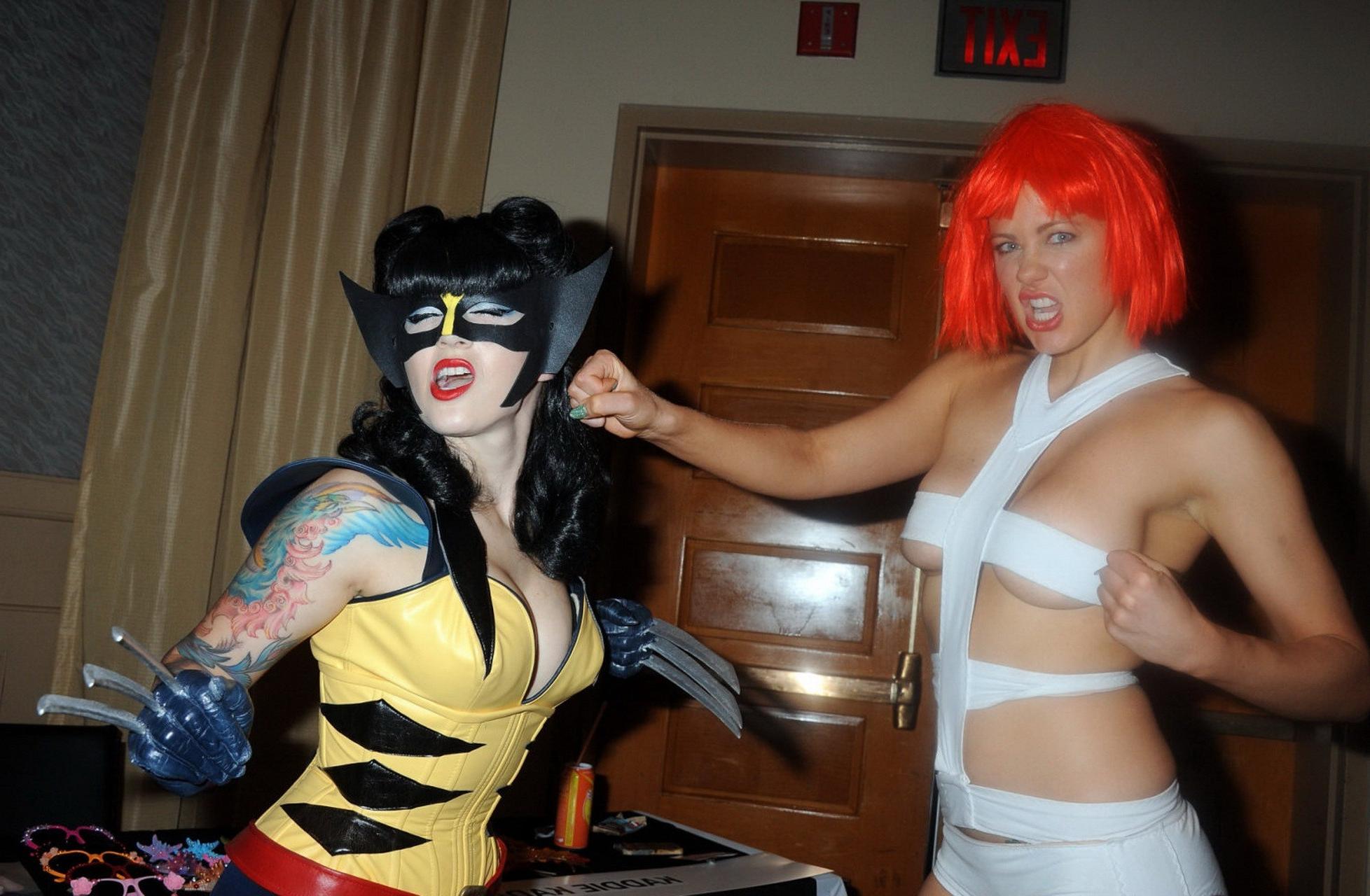 10P Maitland Ward shows off her boobs and ass in tiny costumes for Comic Expo in Lon