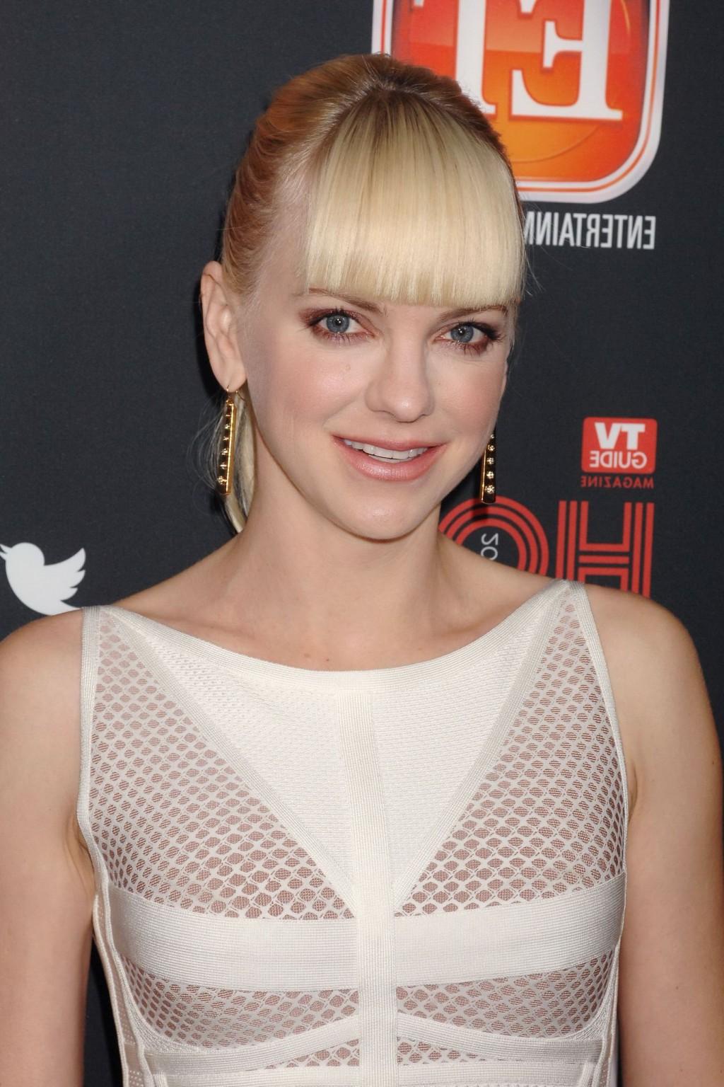 16P Anna Faris braless wearing various see-through outfit at Delivery Man premiere  