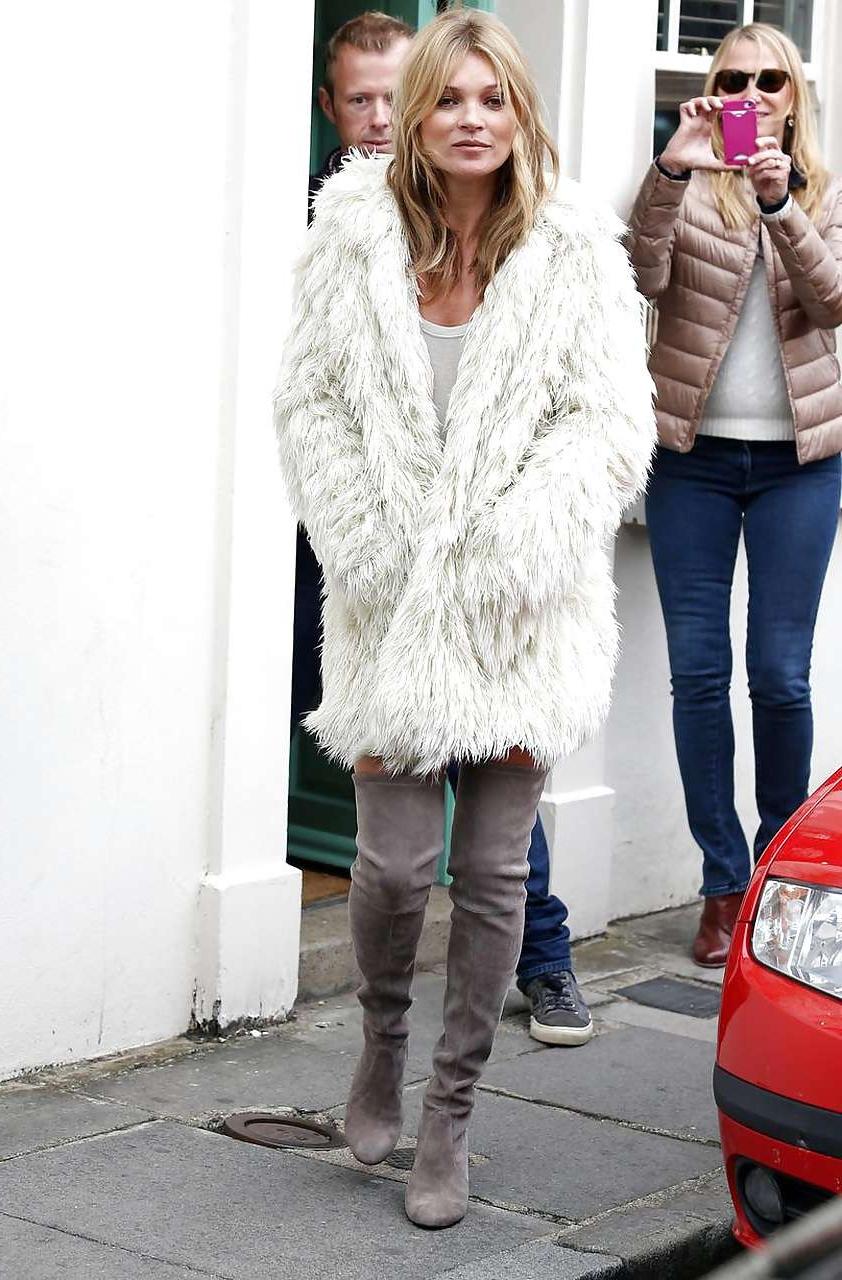 16P Kate Moss exposing up skirt and see thru on street