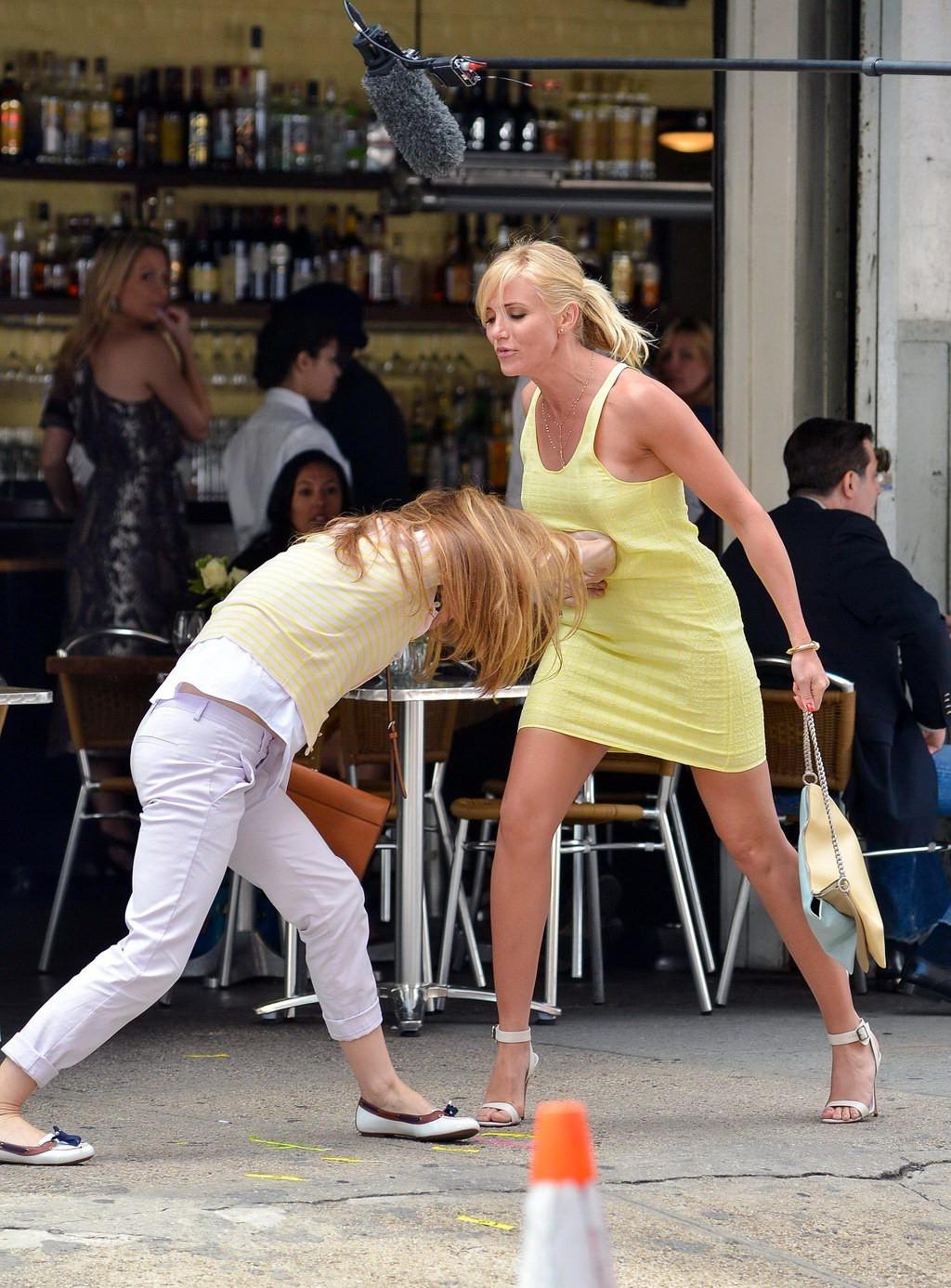 16P Cameron Diaz braless showing side boob  areola on 'The Other Woman' set in NYC