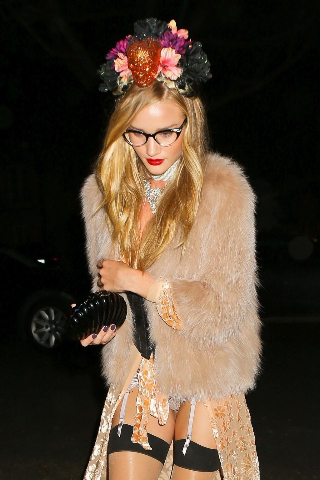 10P Rosie Huntington Whiteley wearing hot lingerie and stockings at Halloween party 