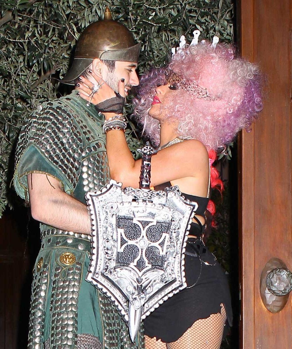 15P Christina Aguilera halloween party at her home