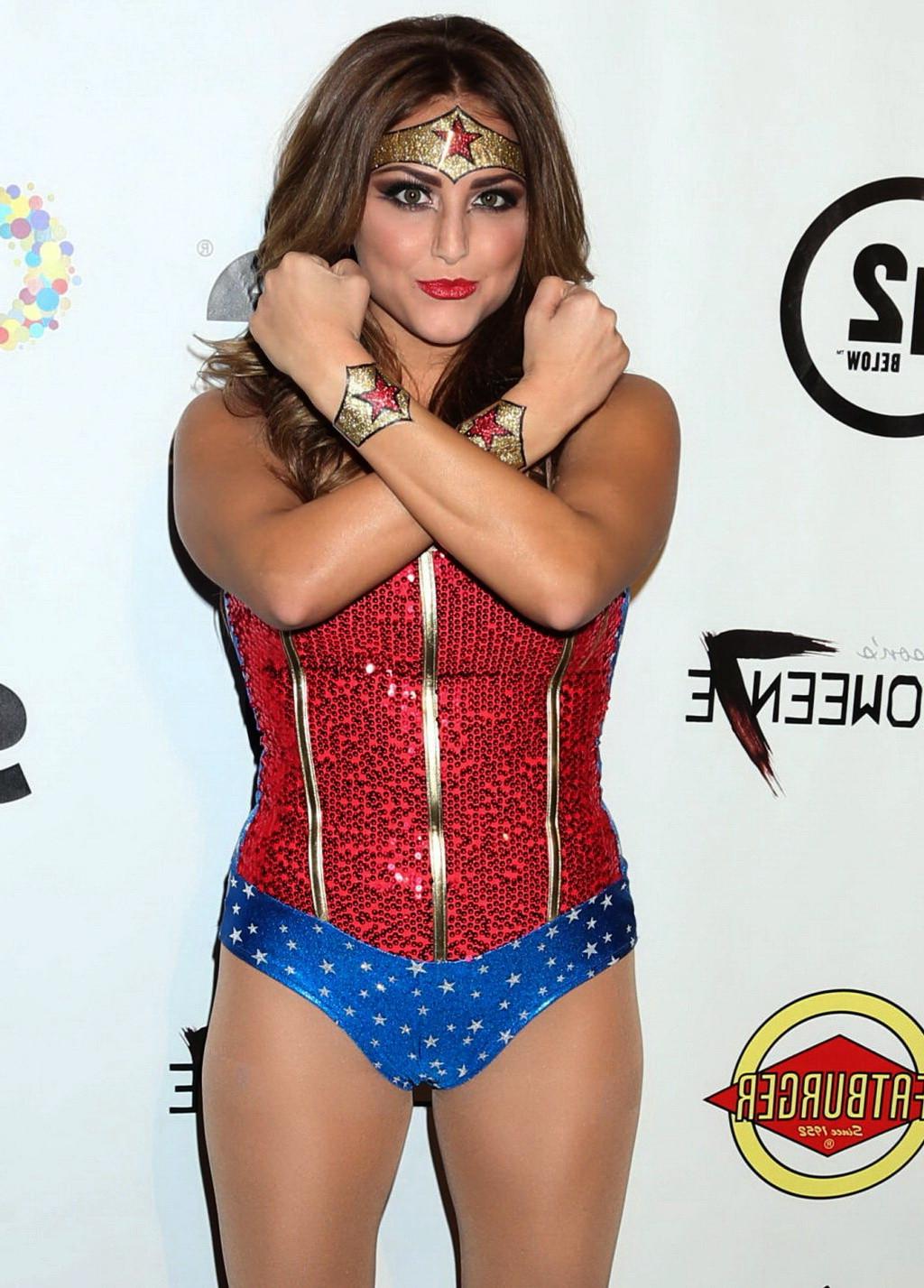 10P Cassie Scerbo dressed up as Wonder Woman at Fred  Jason's Halloweenie Charity Ev