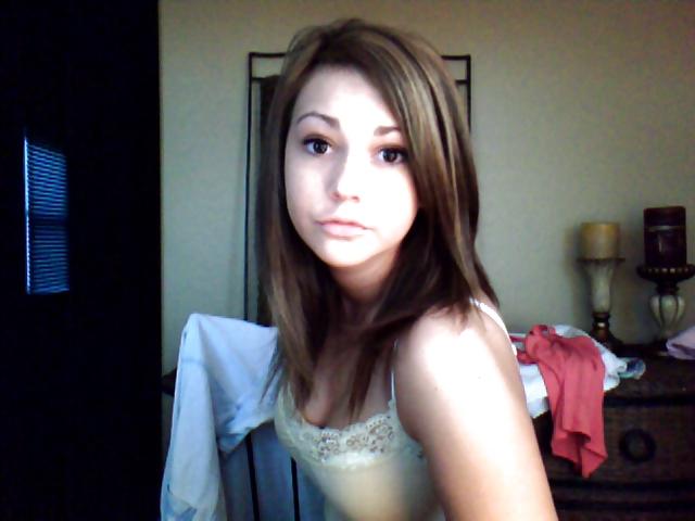 10P Young Sexy Amateur 18 Year Old Brunette Gallery