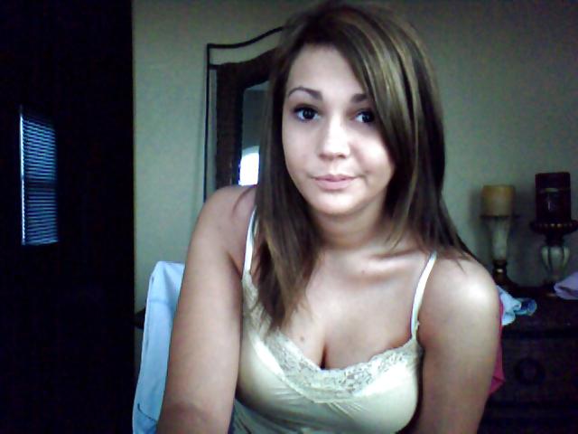 10P Young Sexy Amateur 18 Year Old Brunette Gallery