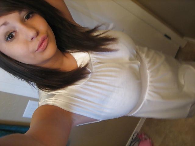 10P Young Sexy Amateur 18 Year Old Brunette Gallery