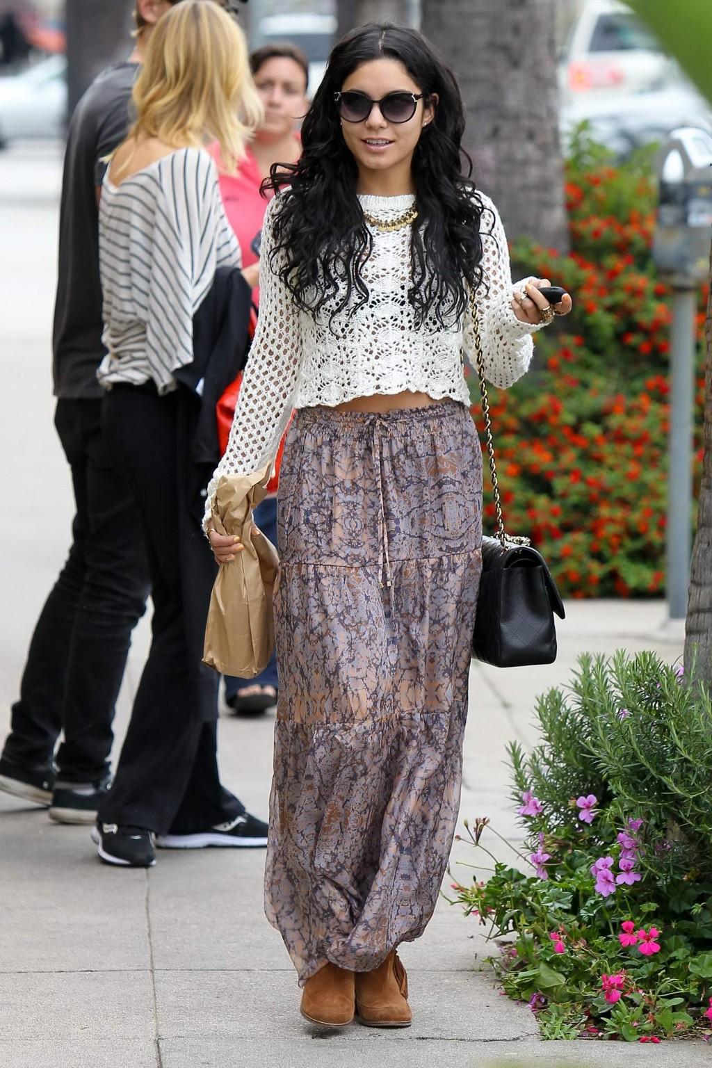 10P Vanessa Hudgens see through to bra out in Studio City