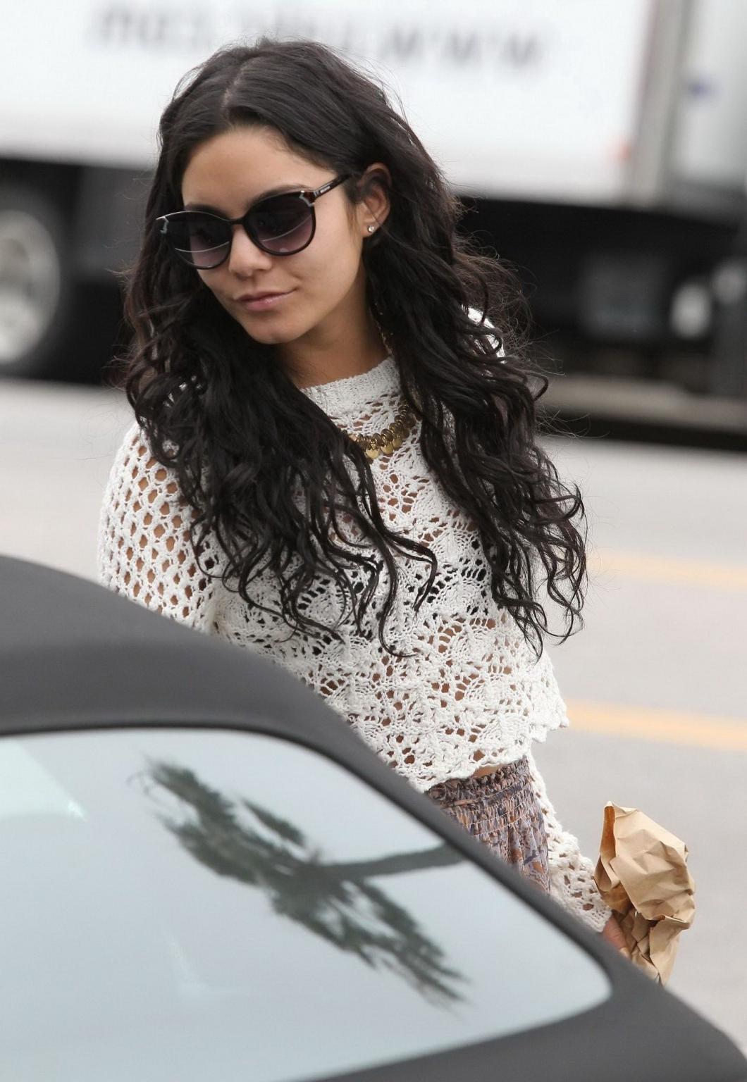 10P Vanessa Hudgens see through to bra out in Studio City