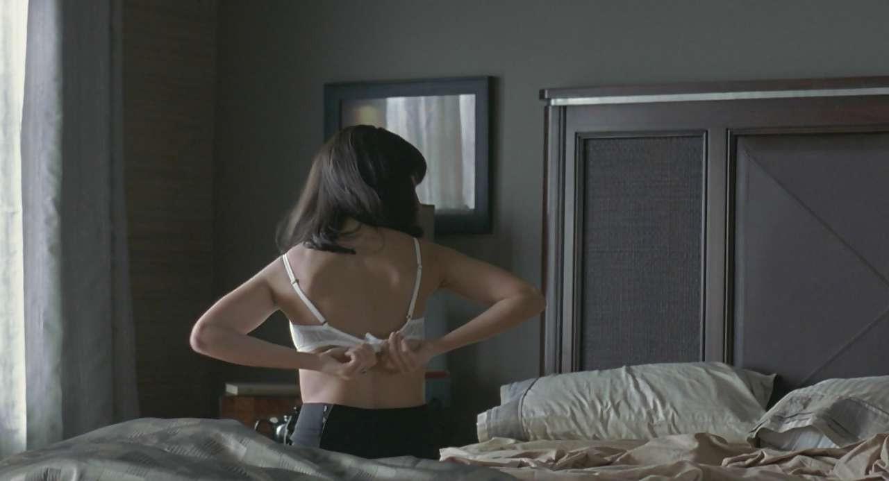 16P Penelope Cruz letting some guy to touch her boobs in movie