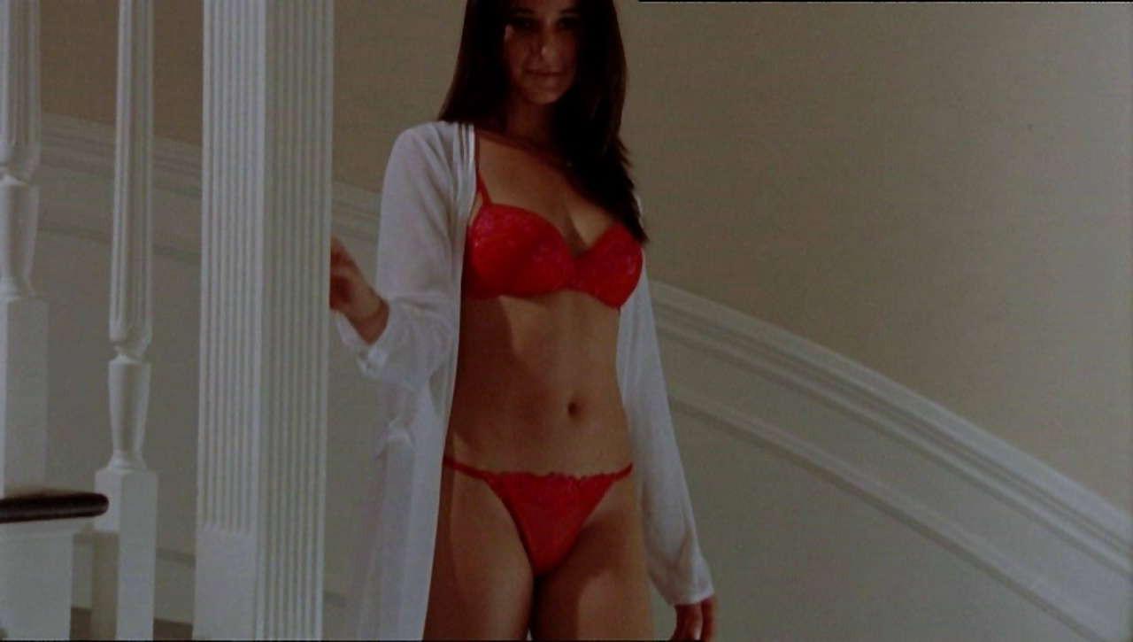 16P Emmanuelle Chriqui in bed with nude guy and nipple slip paparazzi pictures