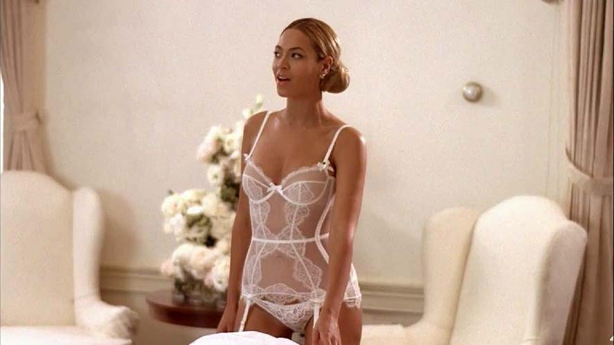 16P Beyonce Knowles very sexy and hot see thru and upskirt photos
