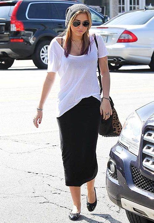 16P Miley Cyrus exposing sexy body and hard nipples in see thru blouse
