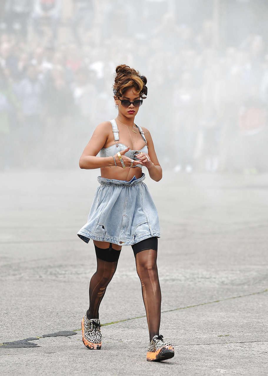 16P Rihanna in stockings and showing her tits in see thru top paparazzi pictures