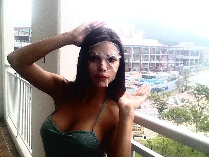 16P Arianny Celeste looking very hot and sexy on her private photos