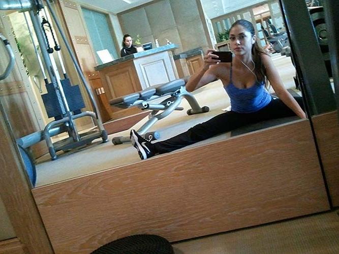 16P Arianny Celeste looking very hot and sexy on her private photos