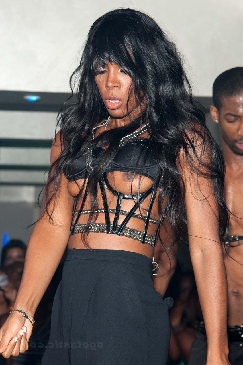 16P Kelly Rowland fucking sexy and hot double nipple slip paparazzi photos