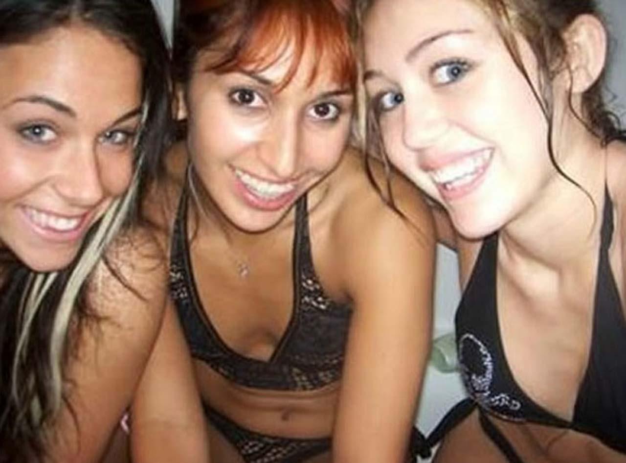 16P Miley Cyrus fucking sexy and hot see thru and side boob photos