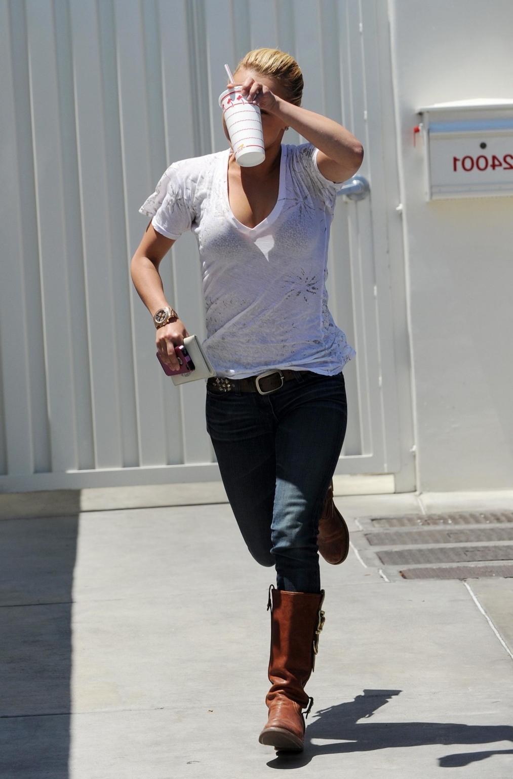 16P Hayden Panettiere see-through to bra at the Memorial Day in California