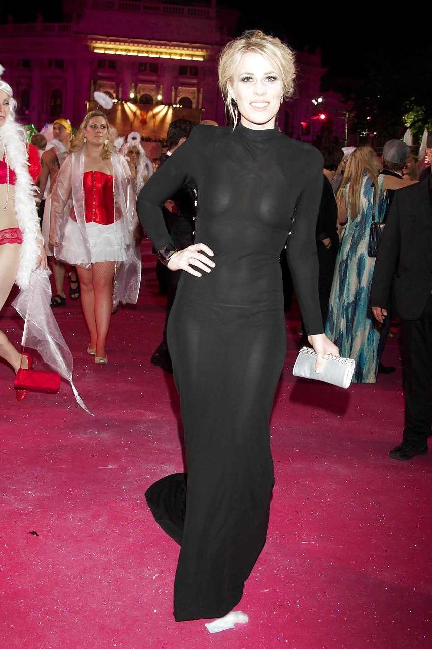 16P Natasha Bedingfield exposing her nice boobs in see thru dress