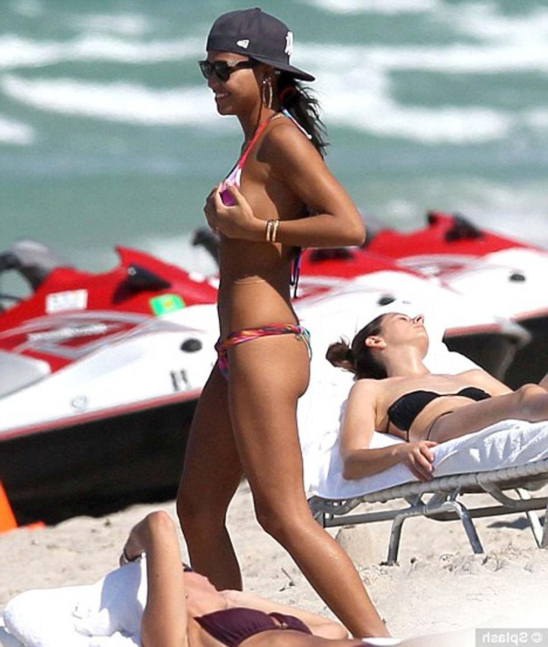 16P Cassie Ventura exposing huge boobs on her new leaked photos