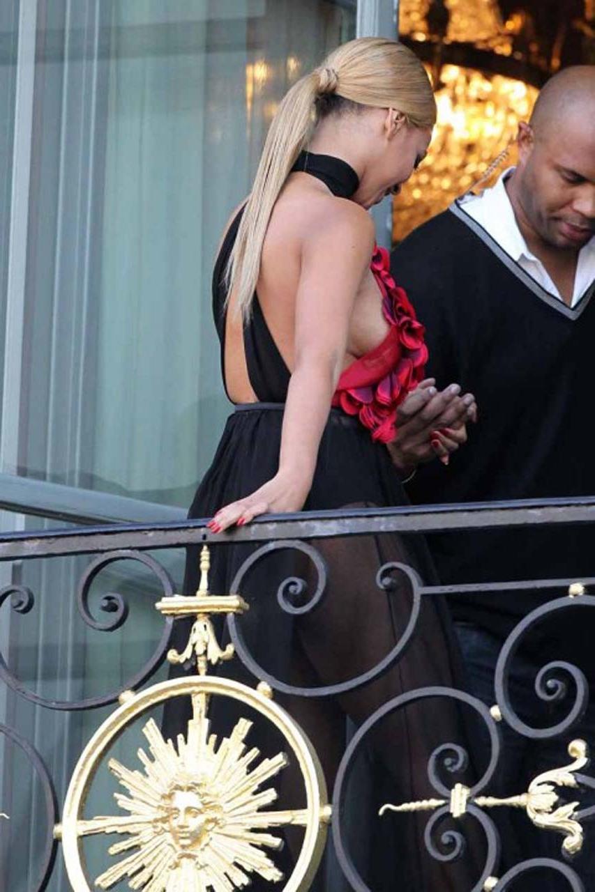 16P Beyonce Knowles sexy see thru and side boob paparazzi photos