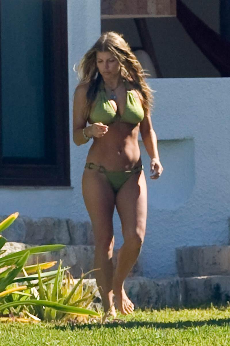16P Stacy Ferguson great ass in see through dress