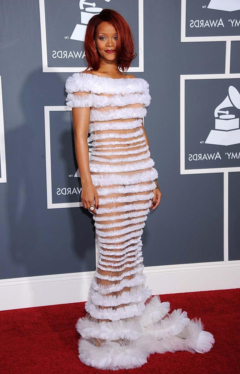 16P Rihanna exposing her sexy body and hot ass in see thru dress