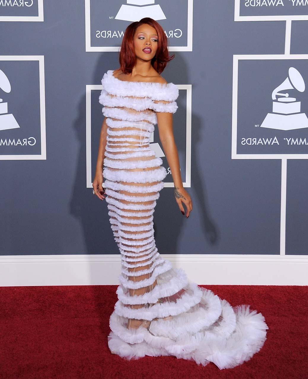 16P Rihanna exposing her sexy body and hot ass in see thru dress