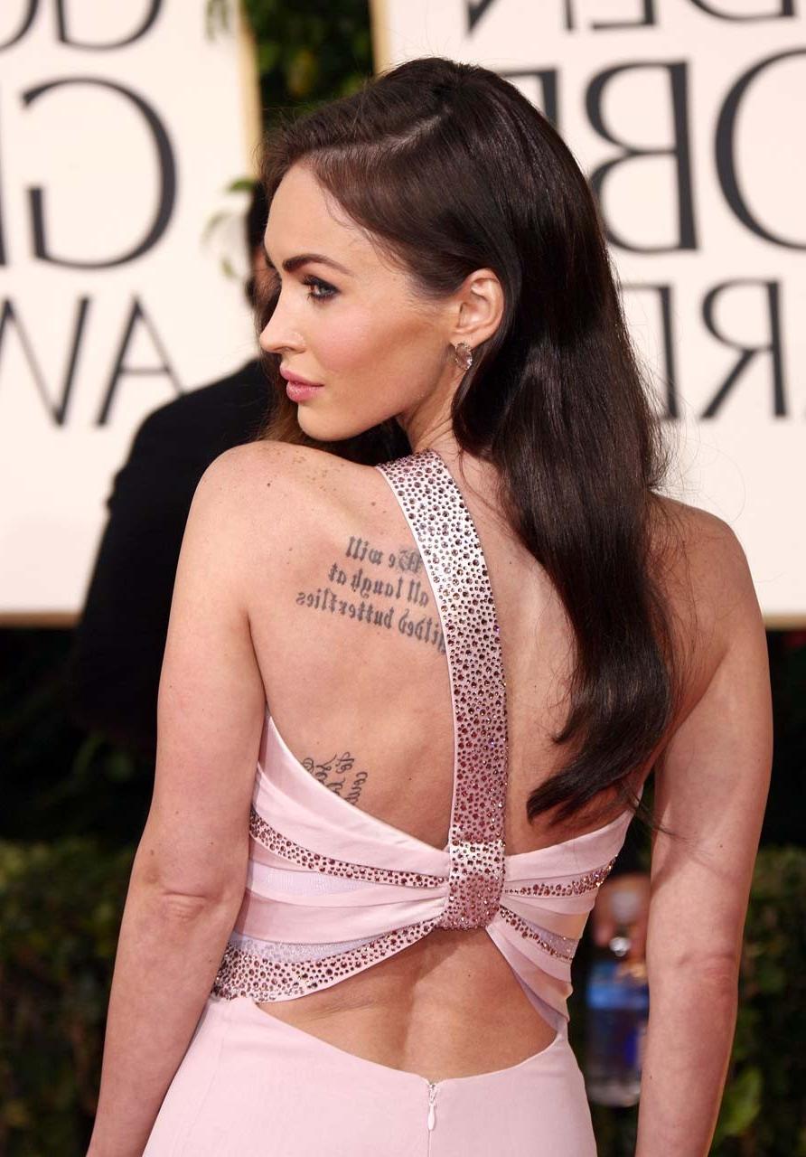 16P Megan Fox exposing fucking sexy body and nice tattoo on her back