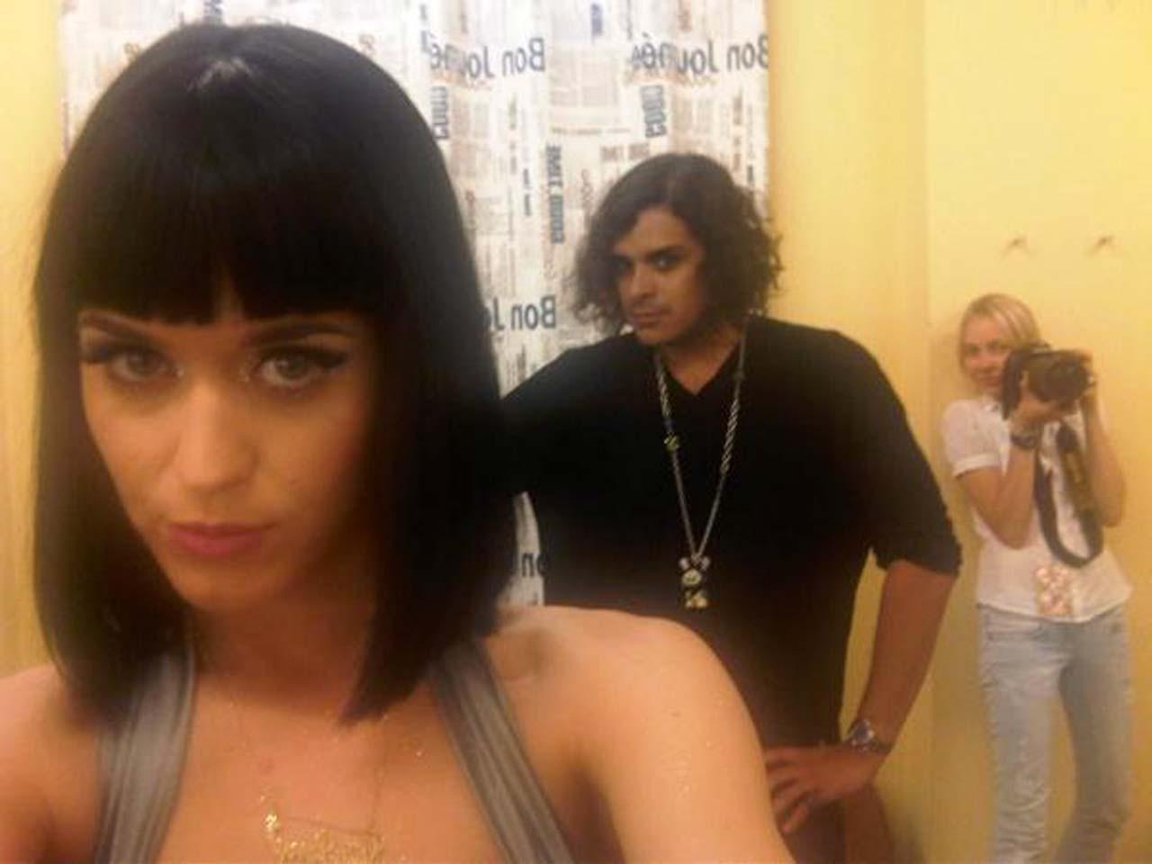 16P Katy Perry looking fucking sexy and hot on her private photos