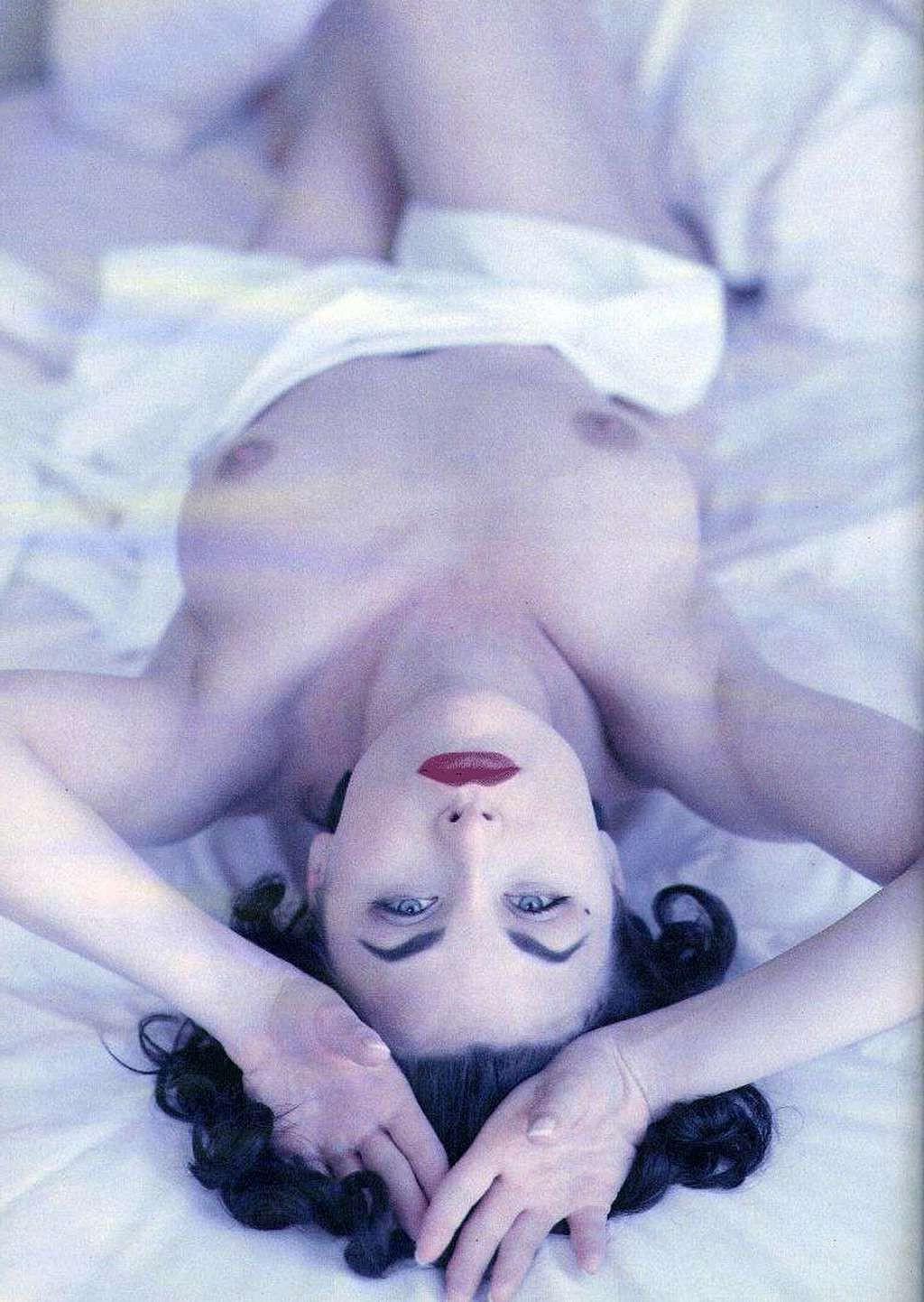 10P Sherilyn Fenn exposing her huge boobs and fucking hard with guy in movie