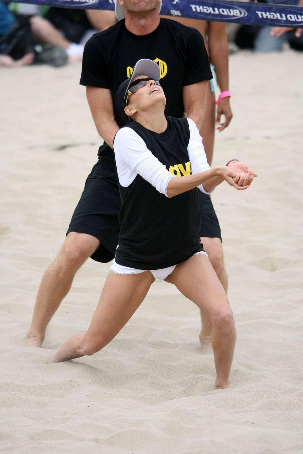16P Eva Longoria downblouse and looking very sexy in bikini