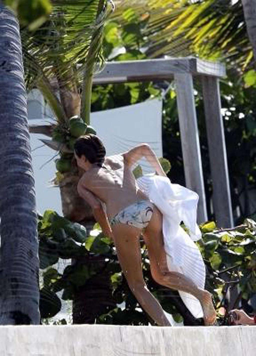 16P Miranda Kerr sexy and hot topless and see thru photos