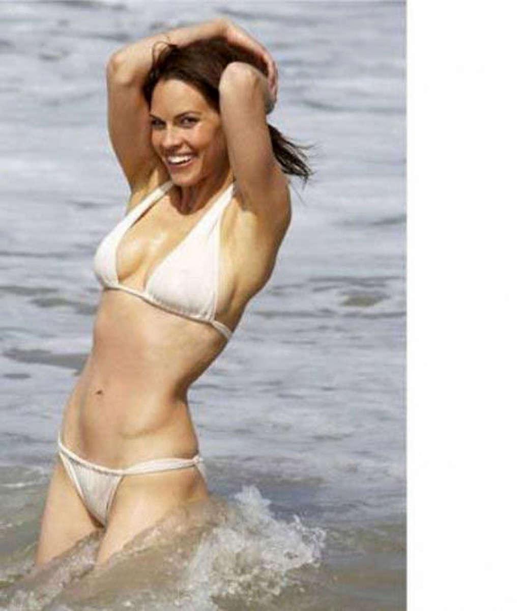16P Hilary Swank very sexy and hot paparazzo see thru photos