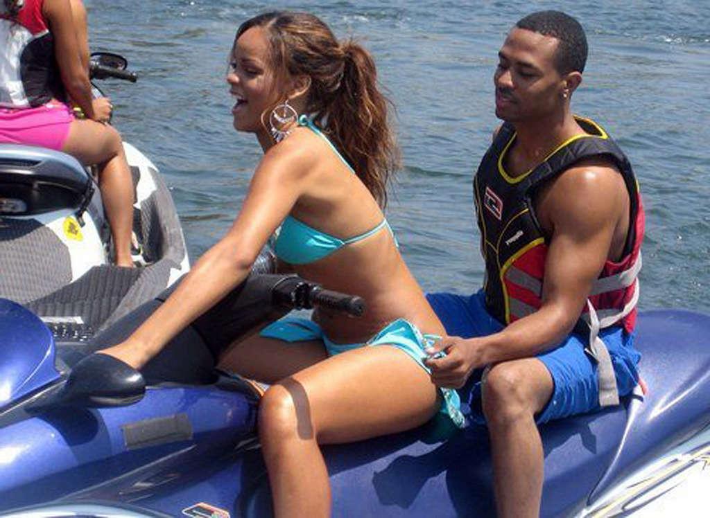 12P Rihanna looking sexy in personal pictures and exposing tits in see thru
